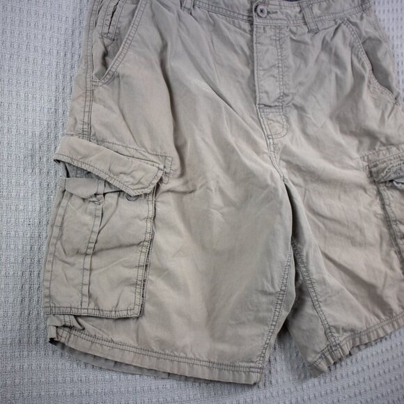 B.U.M Equipment Baggy Cargo Shorts / 36 - Picture 3 of 8